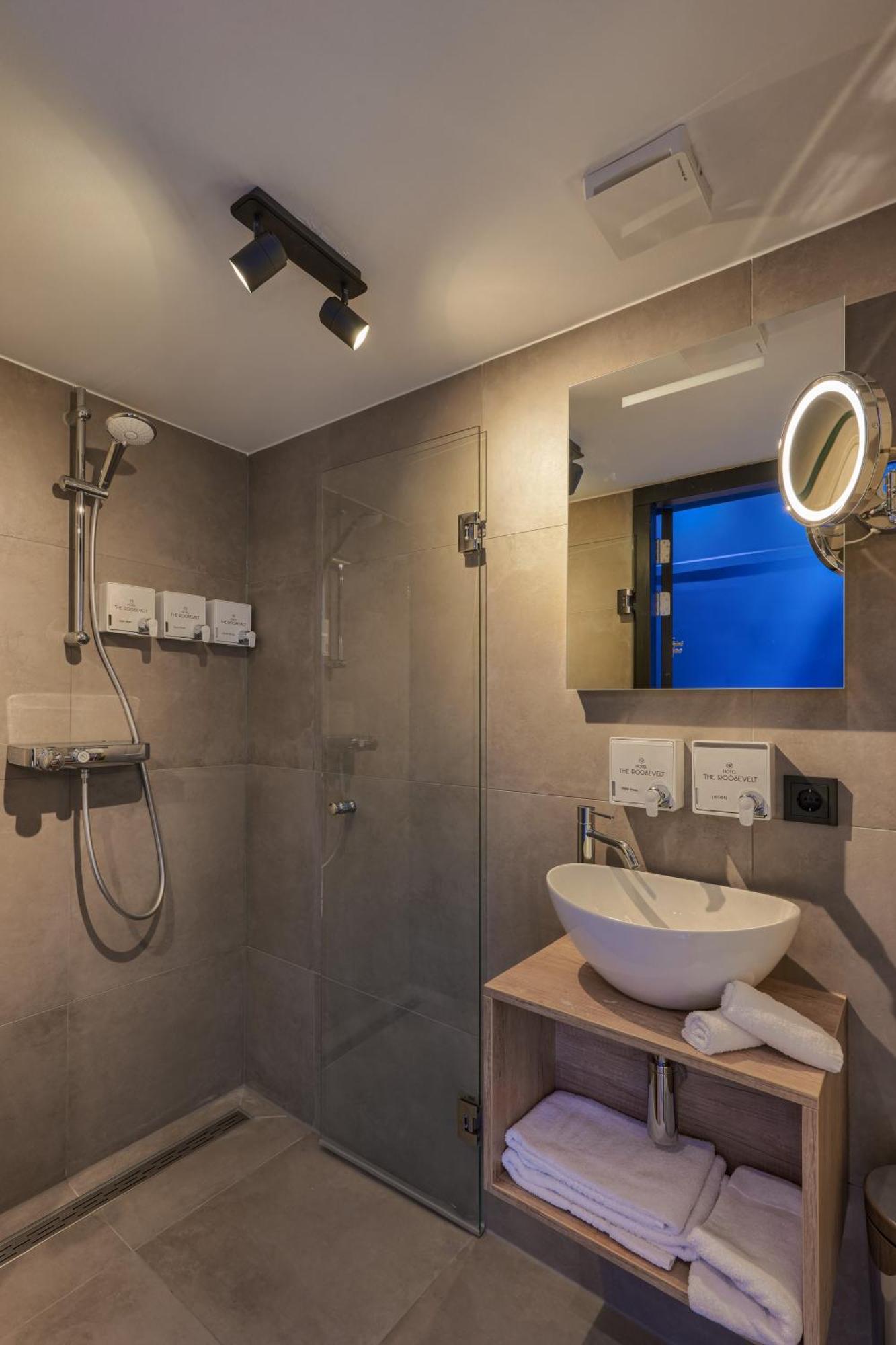 The Roosevelt Apartments Middelburg Ruang foto